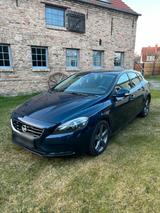 Volvo V40 - gepflegt & zuverlässig - Volvo V40 Gebrauchtwagen in Berlin