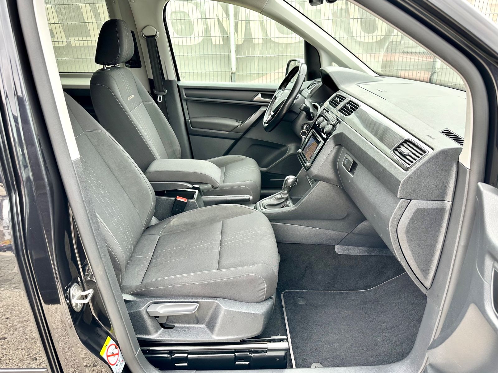 Fahrzeugabbildung Volkswagen CADDY ALLTRACK BMT*AUTOM+AHK+MOD.2020*