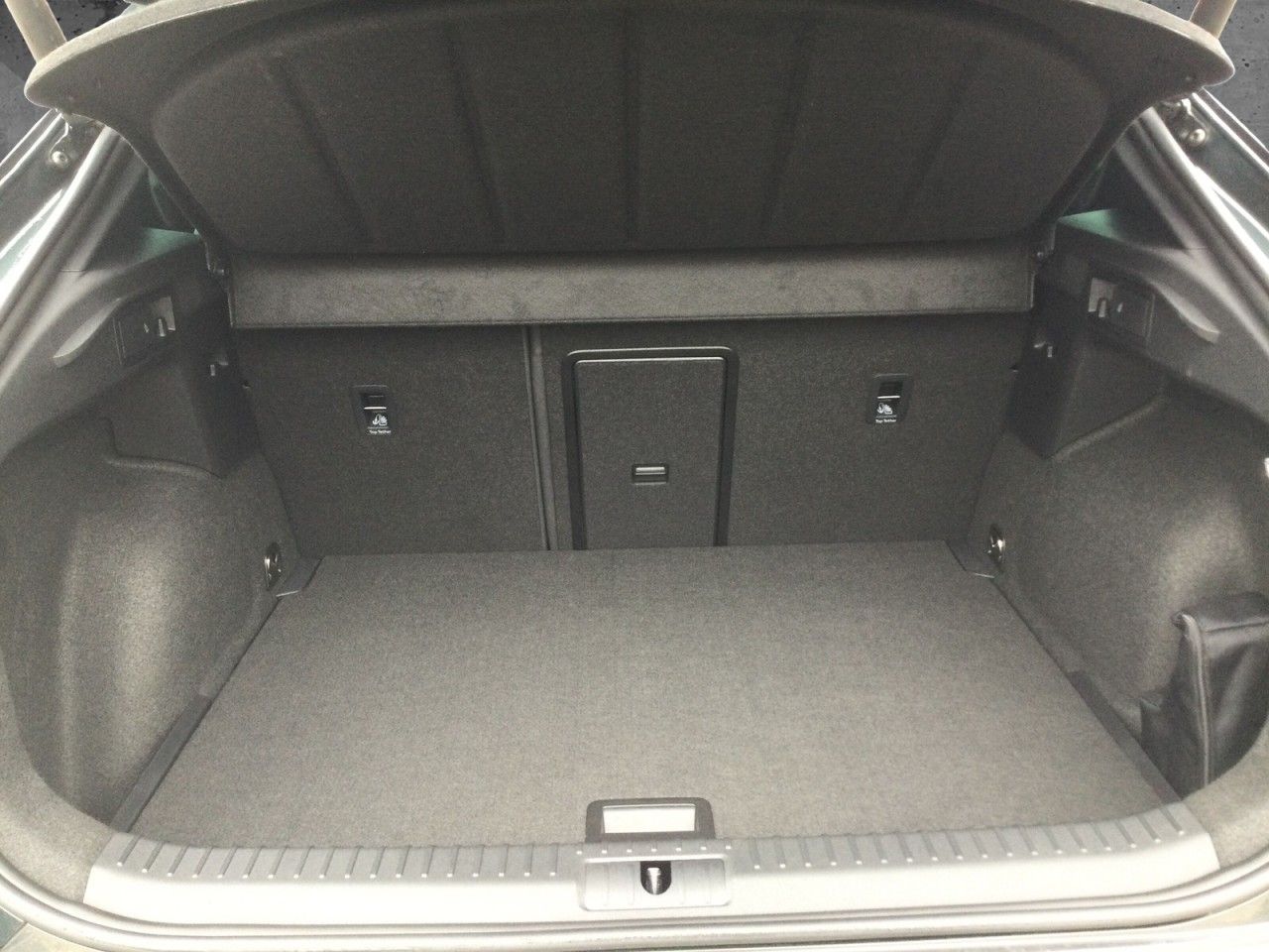 Fahrzeugabbildung CUPRA Formentor VZ 2.0 TSI 4Drive (310 PS) 7-Gang-DSG