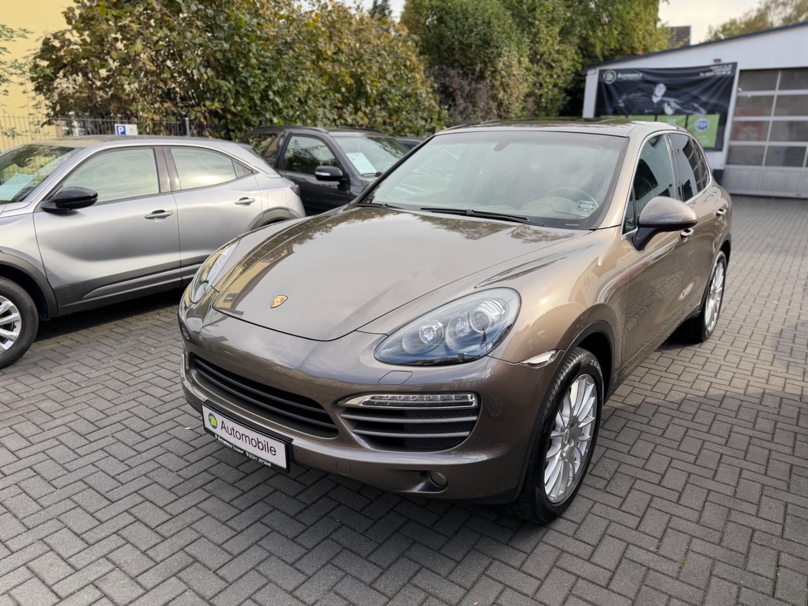 Porsche Cayenne*NAVI*PDC*SHZ*LEDER*MEMORY*LED