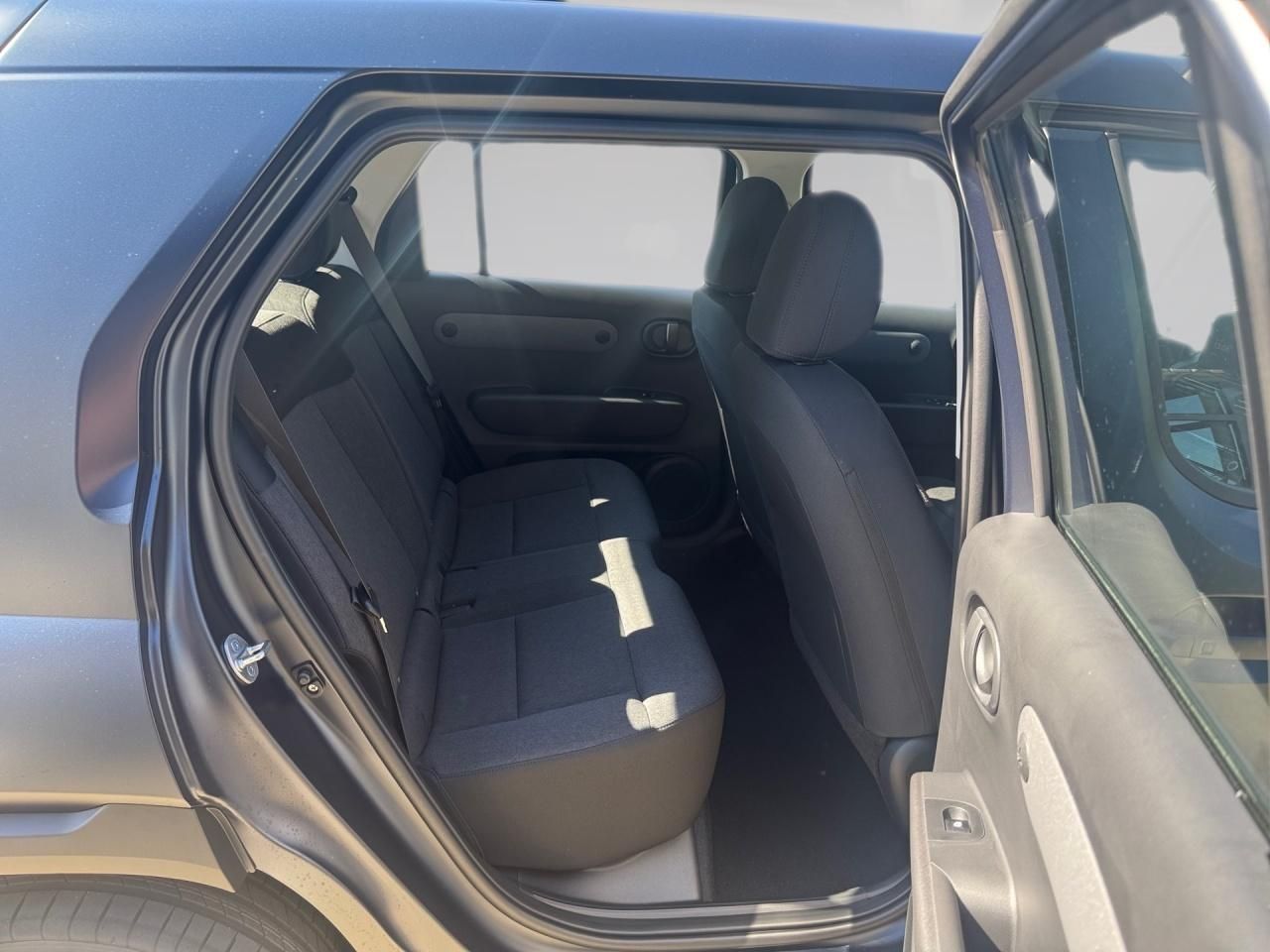Fahrzeugabbildung Hyundai INSTER SELECT ACC AUT Fernlichtass. Kam. KeyLess