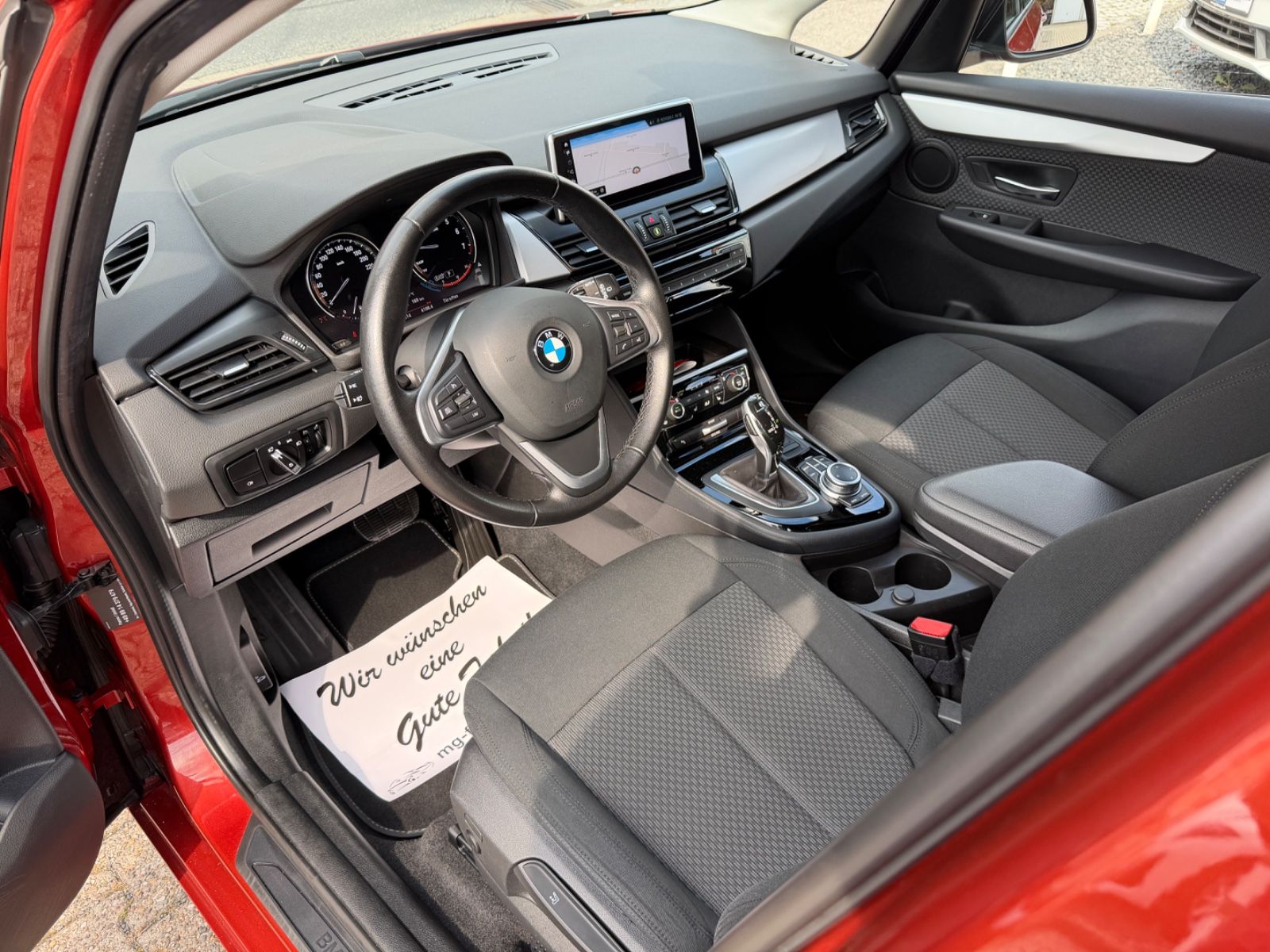 Fahrzeugabbildung BMW 220i Active Tourer NAVI AUTOMATIK LED 2-HAND