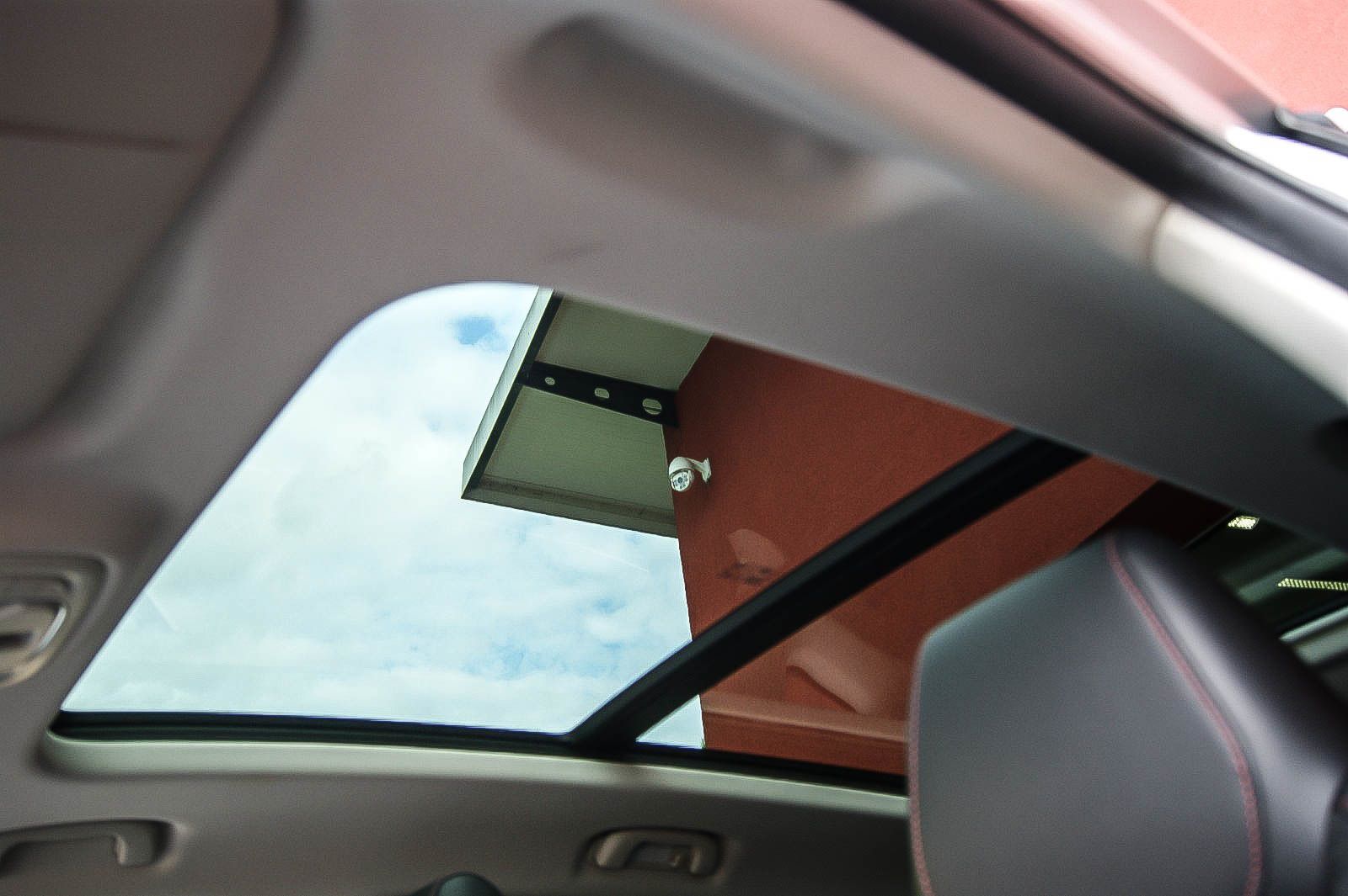 Fahrzeugabbildung MG HS 1.5T-GDI Aut. Luxury PANORAMA LEDER ASSISTENT