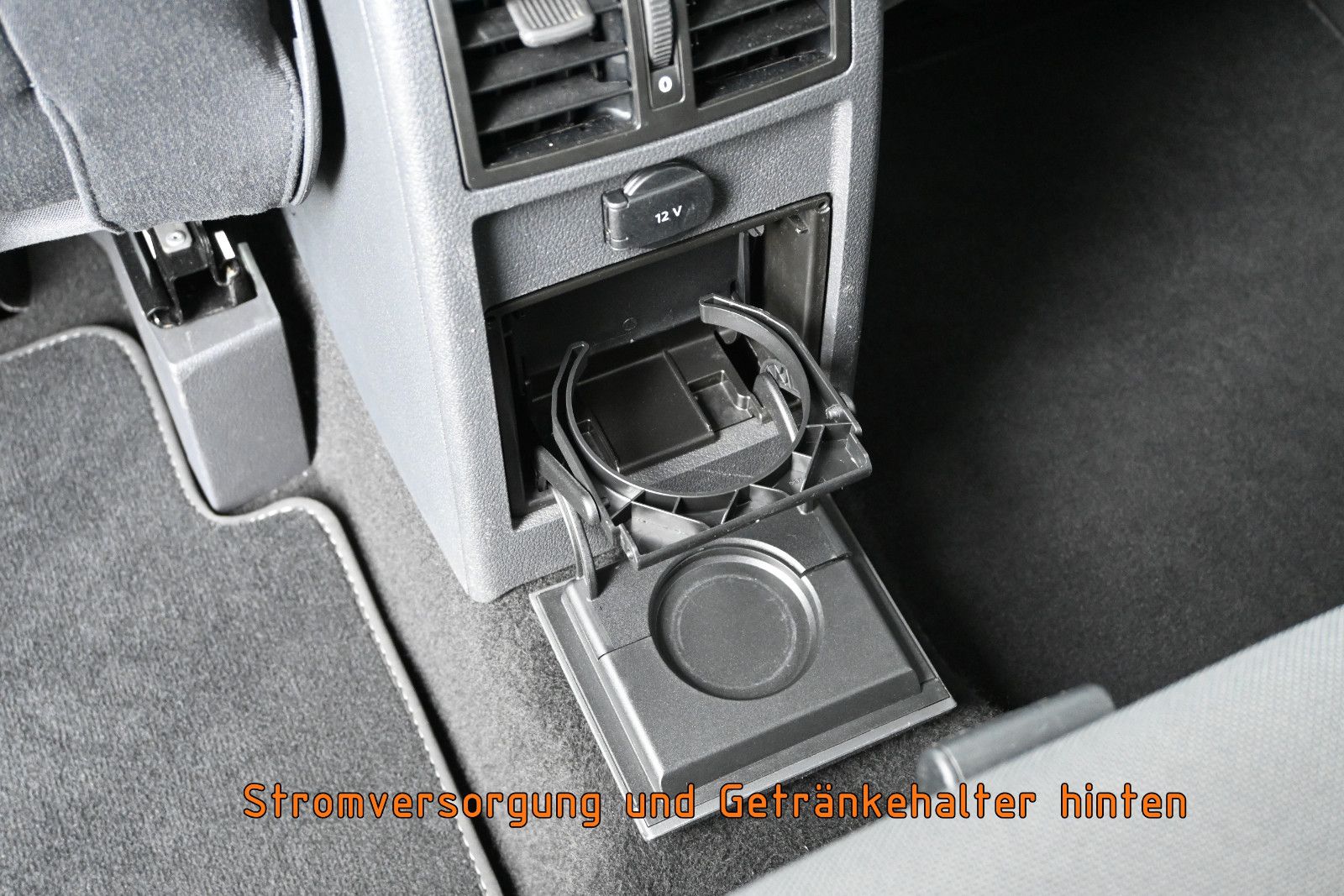 Fahrzeugabbildung Volkswagen Touran 1.2 TSI LIFE °AHK°STANDHEIZ°7-SITZE°
