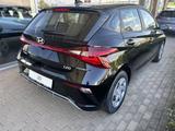 Hyundai i20 1.0T 100PS Select NAVI+RÜCKFAHRKAMERA - Hyundai i20: Schwarz
