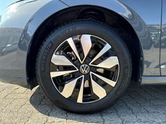Fahrzeugabbildung Volkswagen Golf VIII Variant 1.5 TSI Goal ACC KAMERA AHK