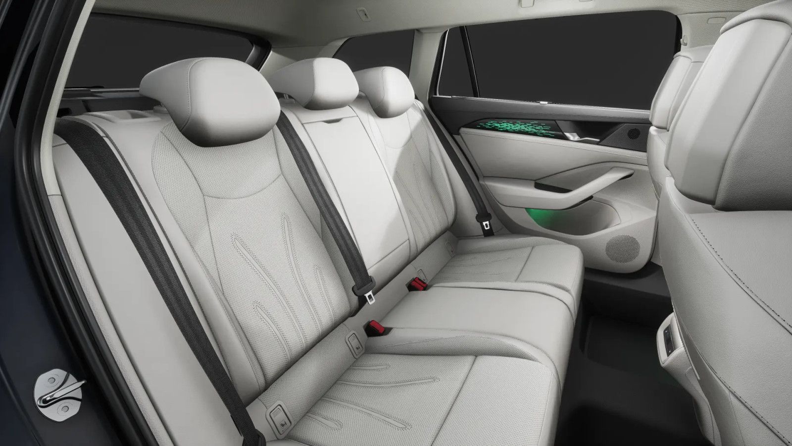 Volkswagen Passat - Bild 11