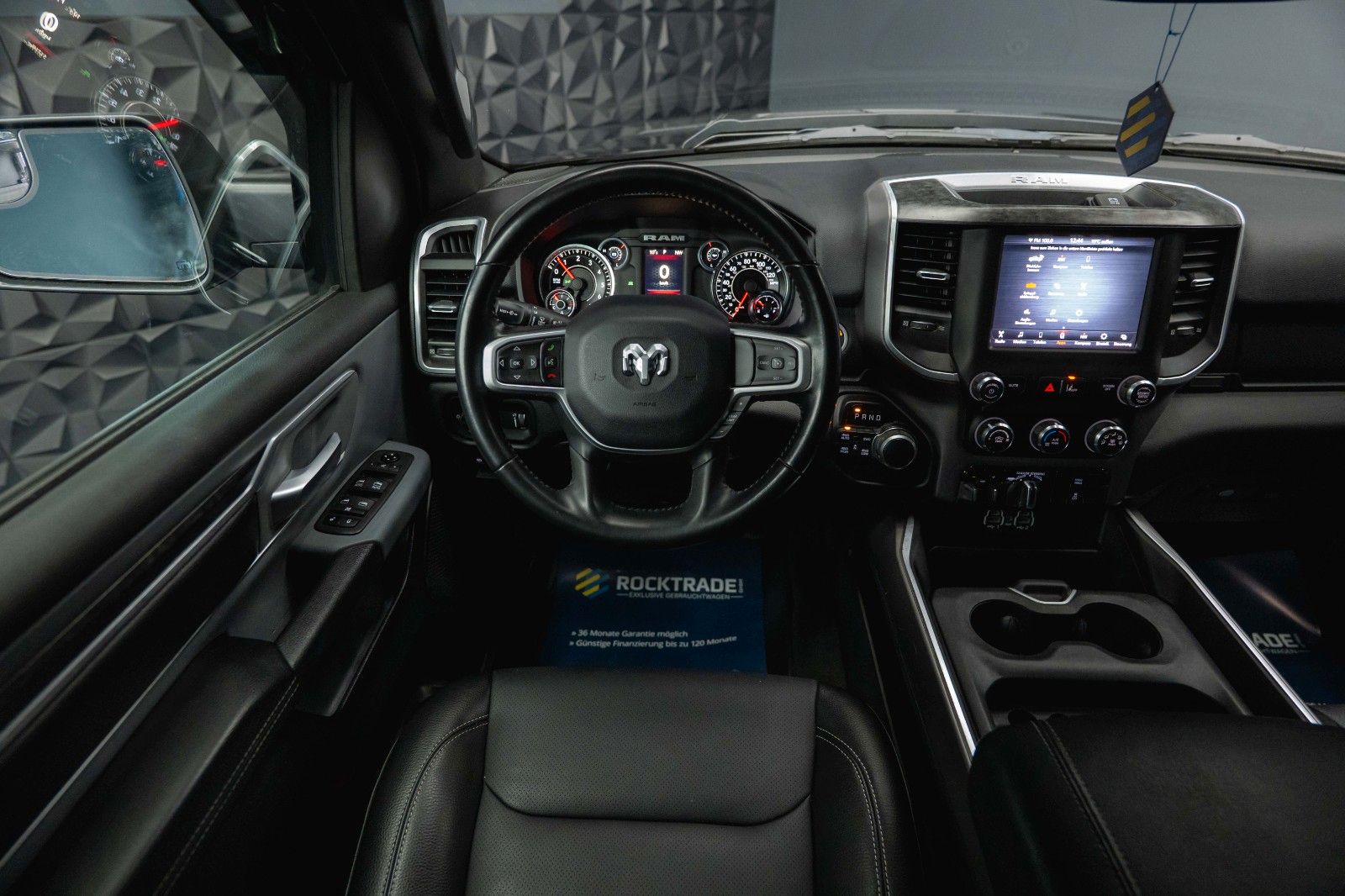 Fahrzeugabbildung Dodge RAM 5.7 V8 HEMI 4x4 OFFROAD Night Limited 19%