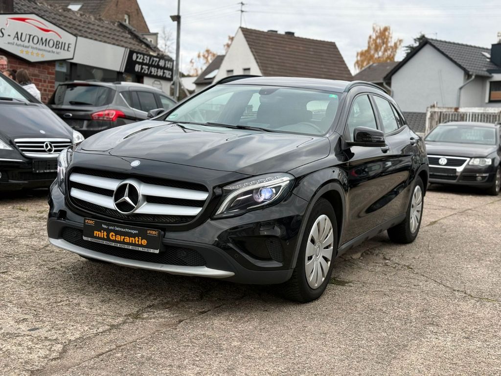 Mercedes-Benz GLA 200