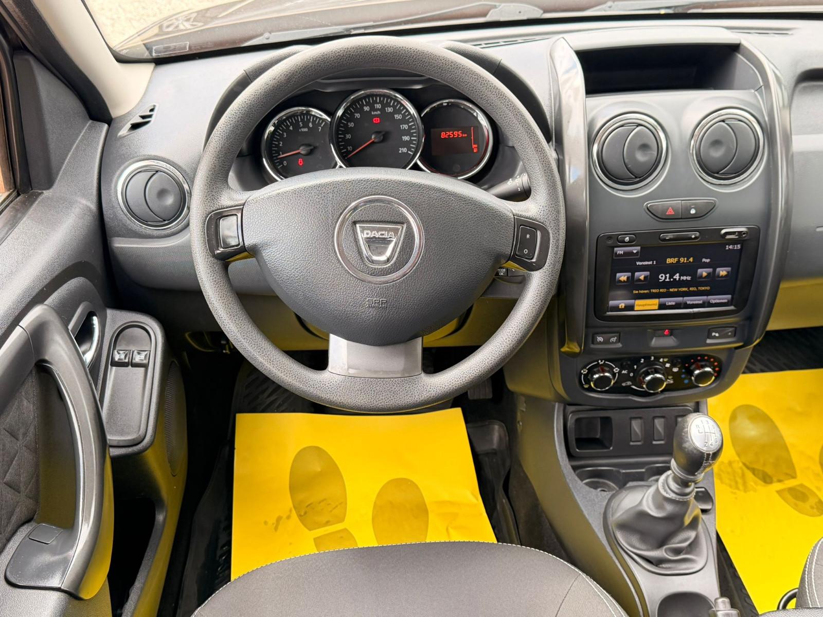 Dacia Duster I Laureate 4x2 *PDC*Klima*MFL* TÜV Neu