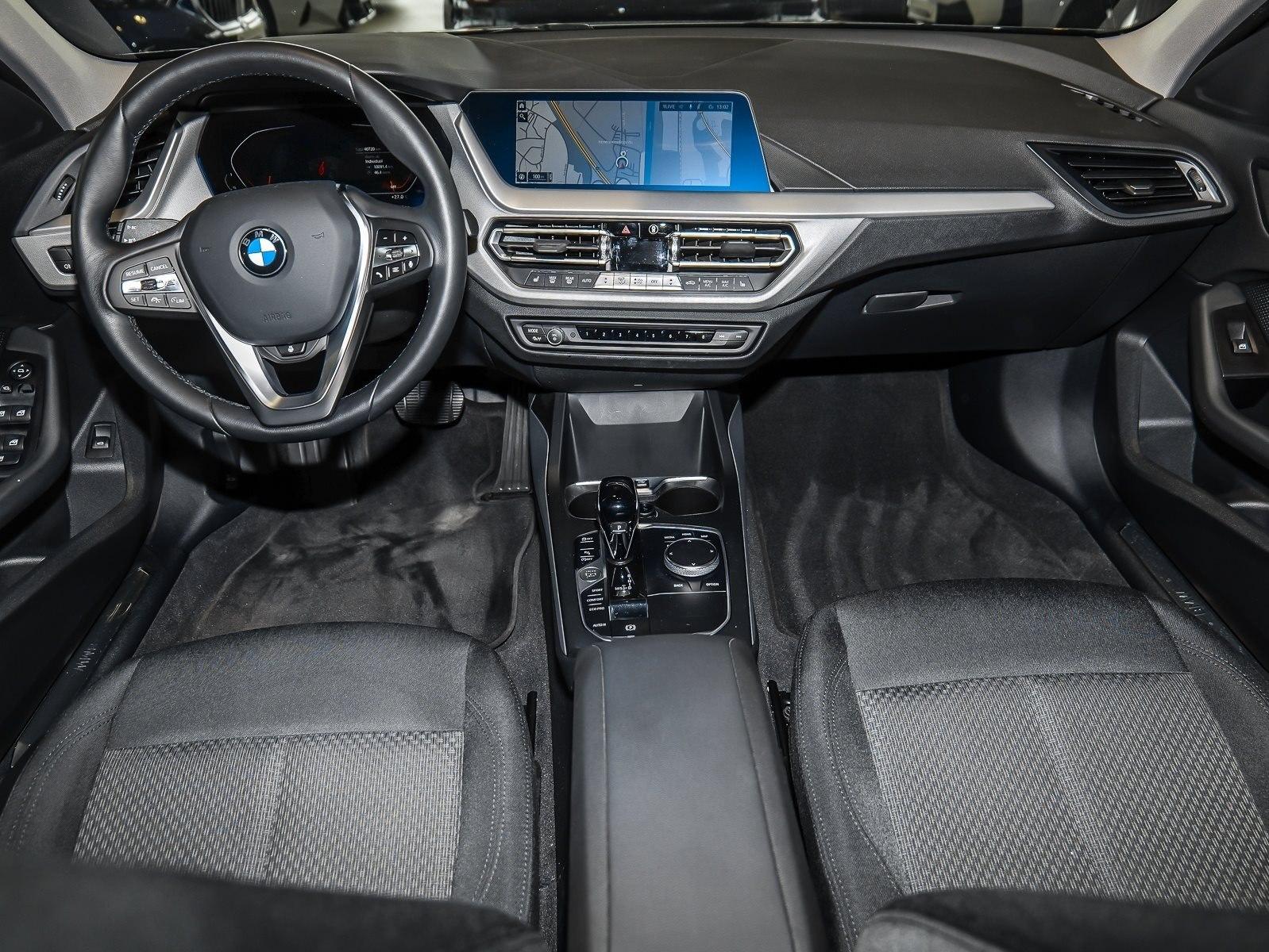 BMW 118i Aut. Advantage Pano Comfortpak. ACC Kamera