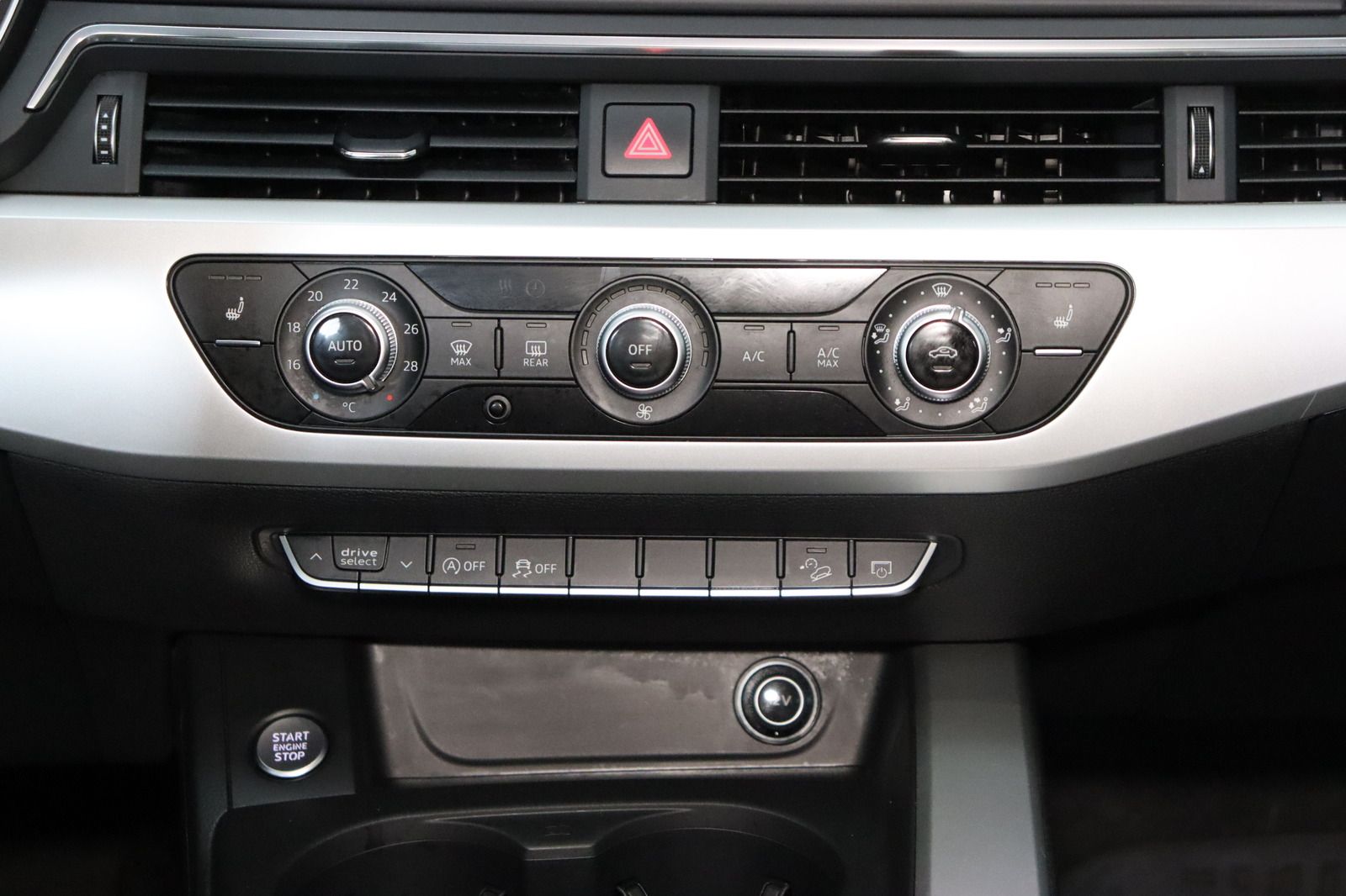 Fahrzeugabbildung Audi A4 Allroad Quattro 2.0 TDI * Navi * Bi-Xenon *