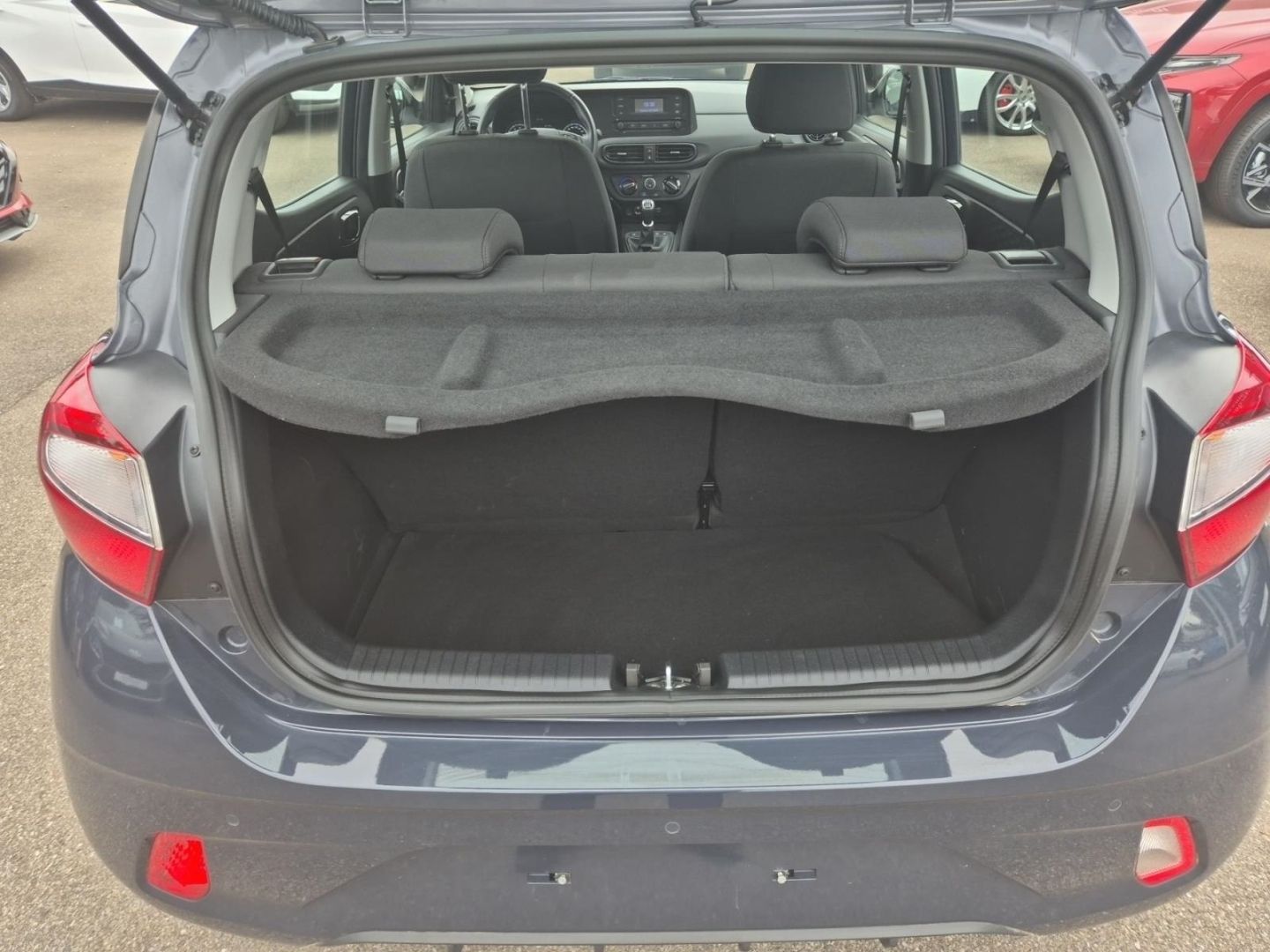 Fahrzeugabbildung Hyundai i10 Select Navi Apple CarPlay Android Auto Musik
