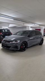 Volkswagen Golf 2.0 TSI DSG GTI TCR - 8-fach bereift - Akra - Volkswagen Golf: 8 GTI