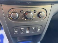 Fahrzeugabbildung Dacia Logan Prestige  **6.800 km / 1-HAND / NAVI / PDC