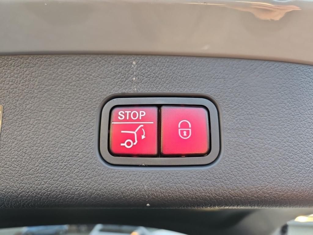 Fahrzeugabbildung Mercedes-Benz GLC 300 4M ++EDITION-AMG+ASSISTENZ+DIGITAL+AHK++