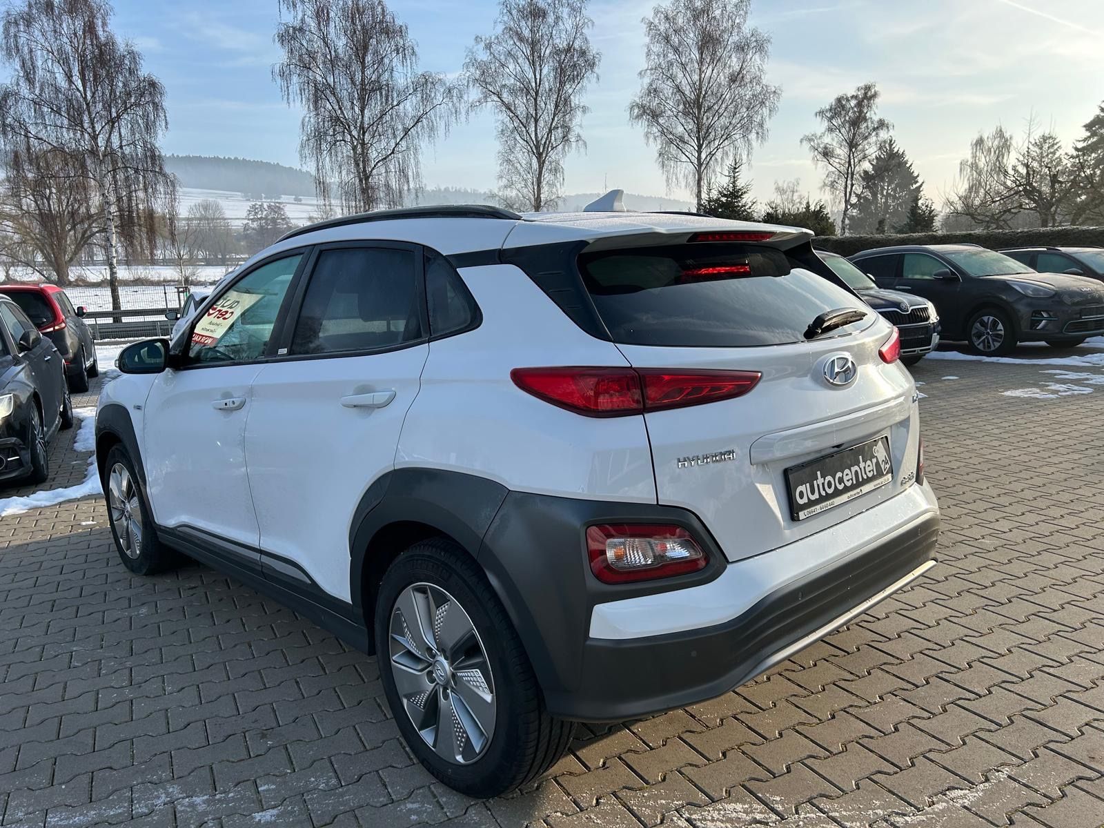 Fahrzeugabbildung Hyundai Kona Style°64 kWh°CCS°HeadUp°Kamera°1.Hand°
