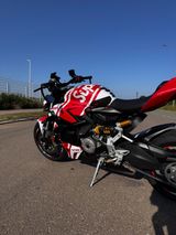 Ducati Streetfighter v2 - 1. Hand - Lebenslang Garantie - Offers matching your search criteria
