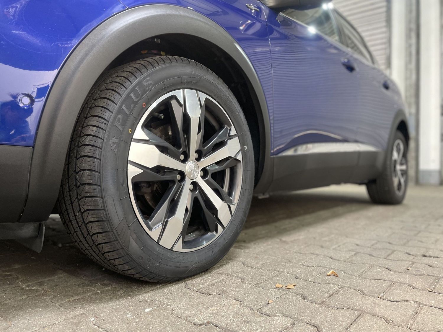 Fahrzeugabbildung Peugeot 3008 GT #Pano#ACC#LED#360°#Memory#Keyless#Virtua