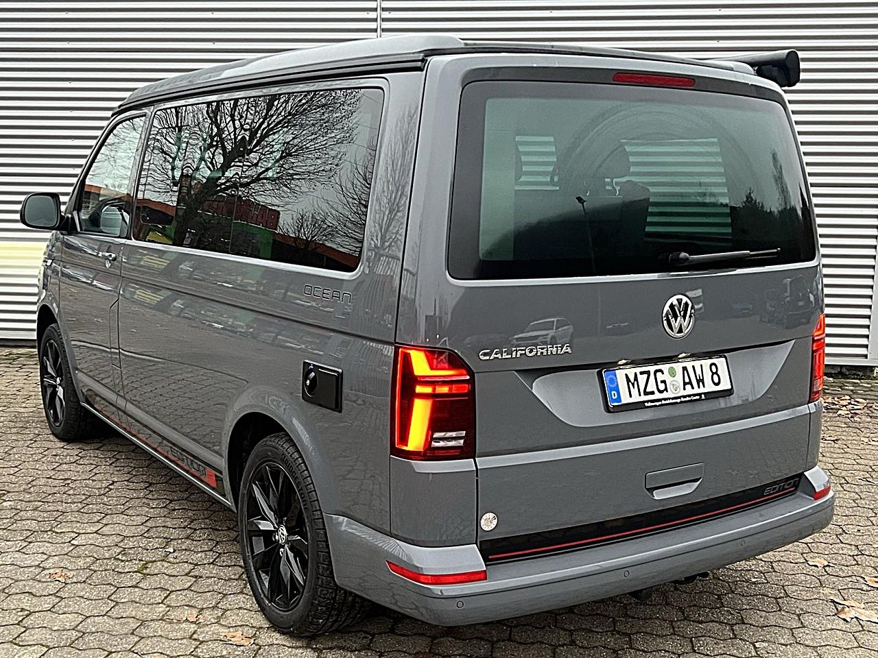 Fahrzeugabbildung Volkswagen T6.1 California Ocean Edition 2.0 TDI DSG Klima