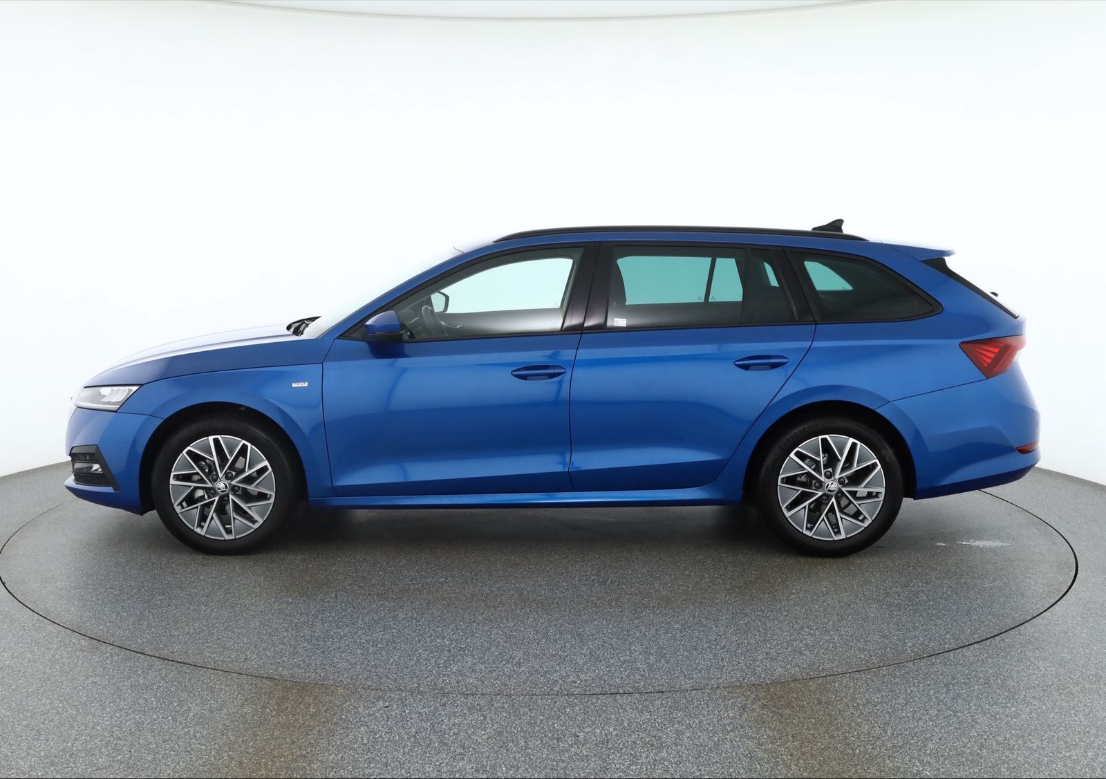 Skoda Octavia Combi 2.0 TDI DSG LED SmartLink AHK DAB imagem 2