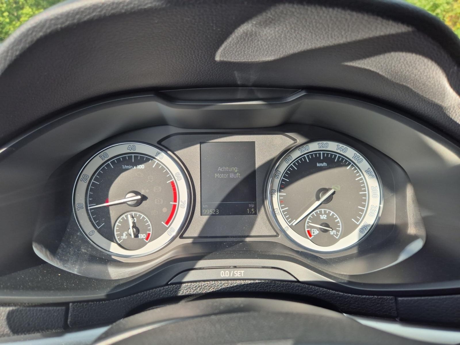 Skoda Karoq 1.5 TSI DSG CLEVER +AHK +LED +ACC +RKAM +N