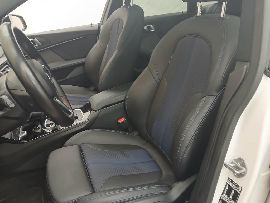 Fahrzeugabbildung BMW 218i M Sport Gran Coupe Panorama ACC H&k Memory