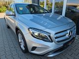 Mercedes-Benz GLA 250, Autom., Pano, Kamera, Leder - silberne Mercedes-Benz GLA 250