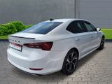Skoda Octavia Sportline 4x4 2.0 TDI+Navi+LED+Alufelgen - Skoda Octavia mit Diesel-Antrieb: Allradantrieb, Limousine