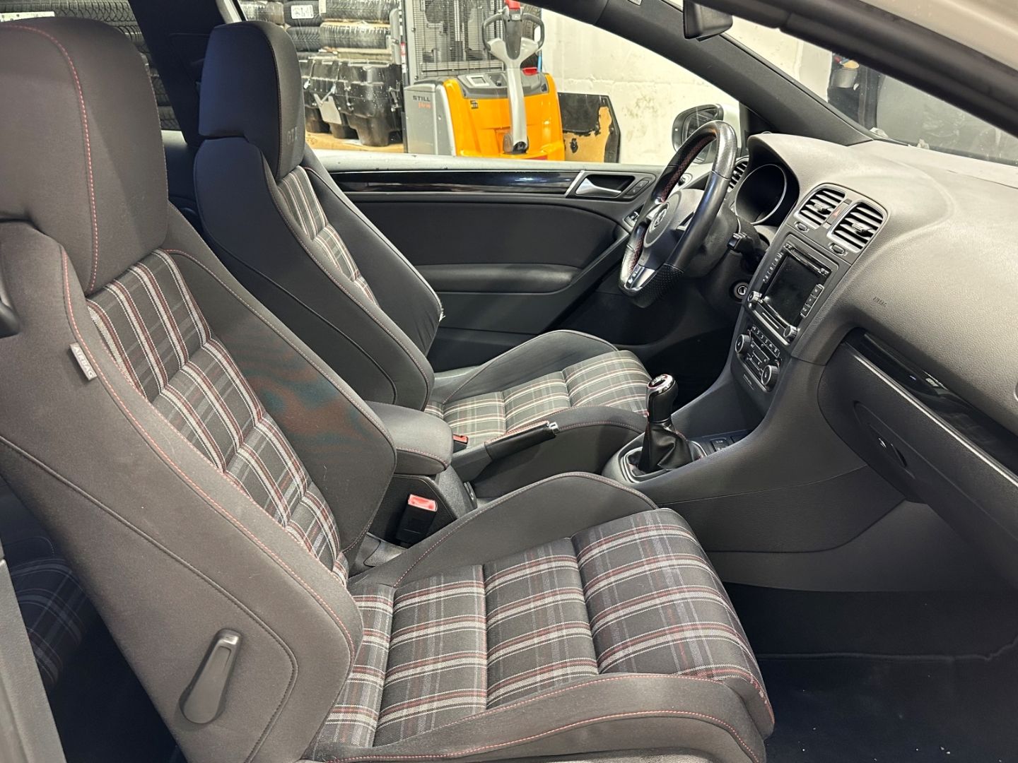 Fahrzeugabbildung Volkswagen Golf GTI VI 2.0 TSI AD Soundsystem Dynaudio Dyn.