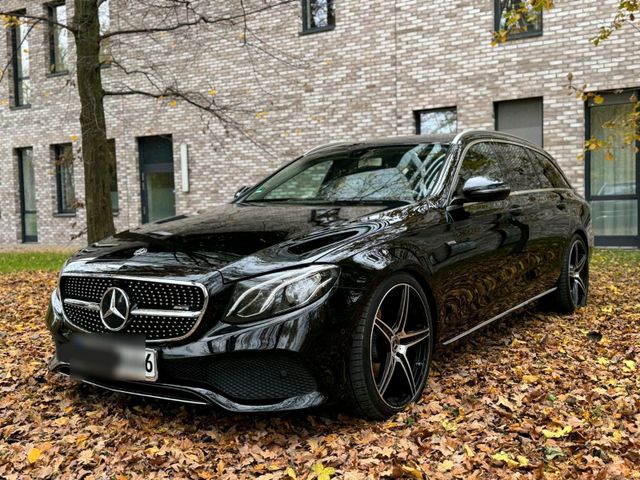 Mercedes-Benz Mercedes Benz E220 D W213 AMG Line Edition...