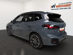 Fahrzeugabbildung BMW 218i Active Tourer--Pano/DrivingProf/eSitze/19LM
