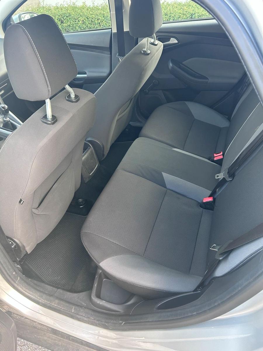 Ford Focus 2013 — photo 11
