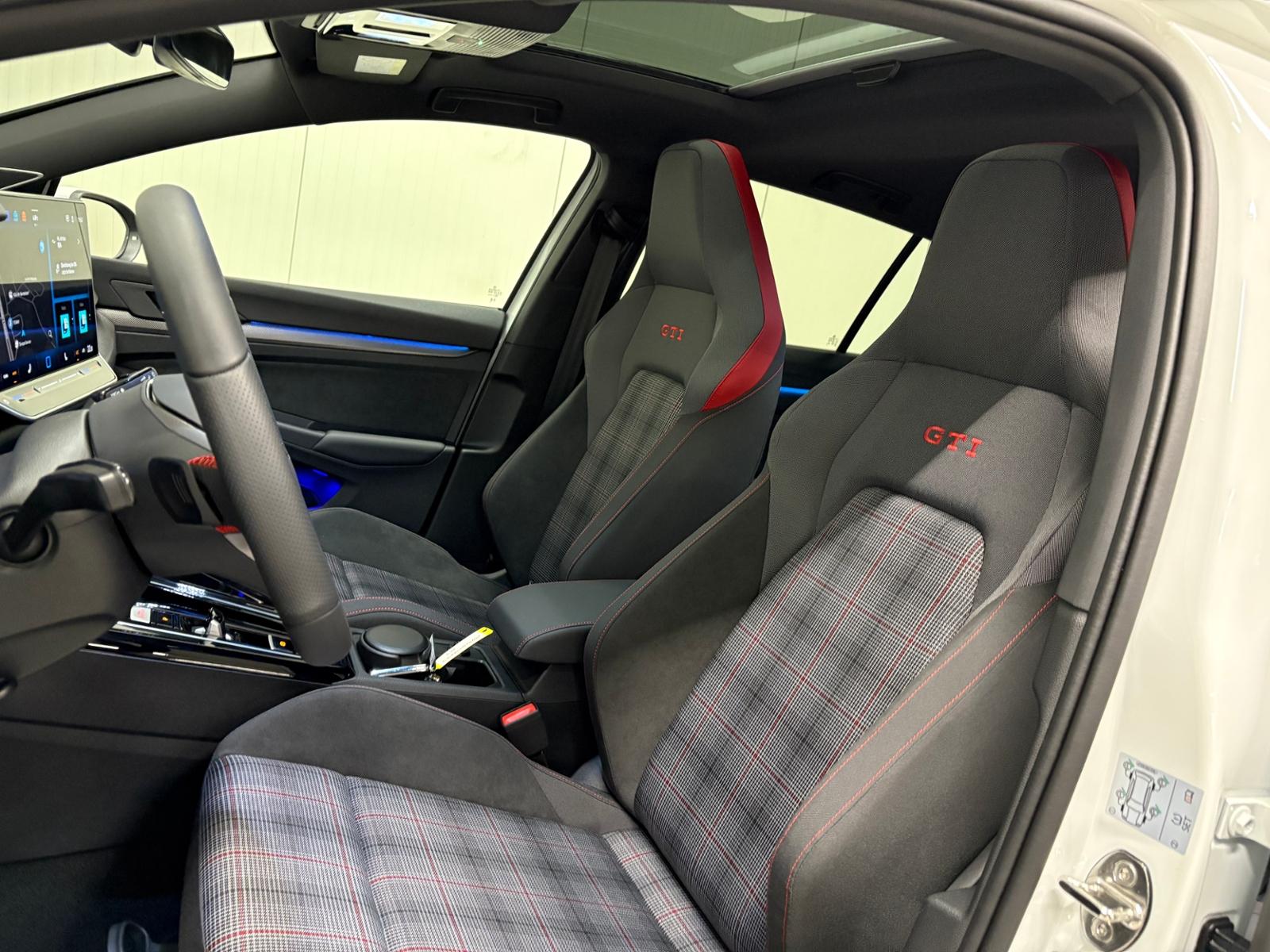 Volkswagen Golf VIII GTI 2.0 TSI DSG PANO MATRIX-LED RFK, миниатюра 16