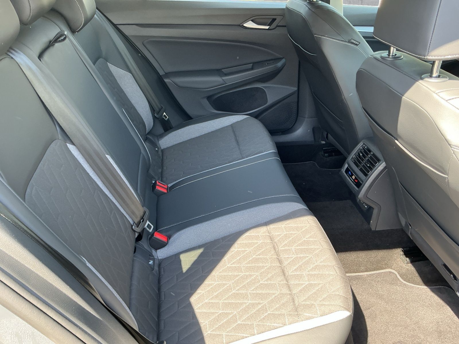 Volkswagen Golf - Bild 16