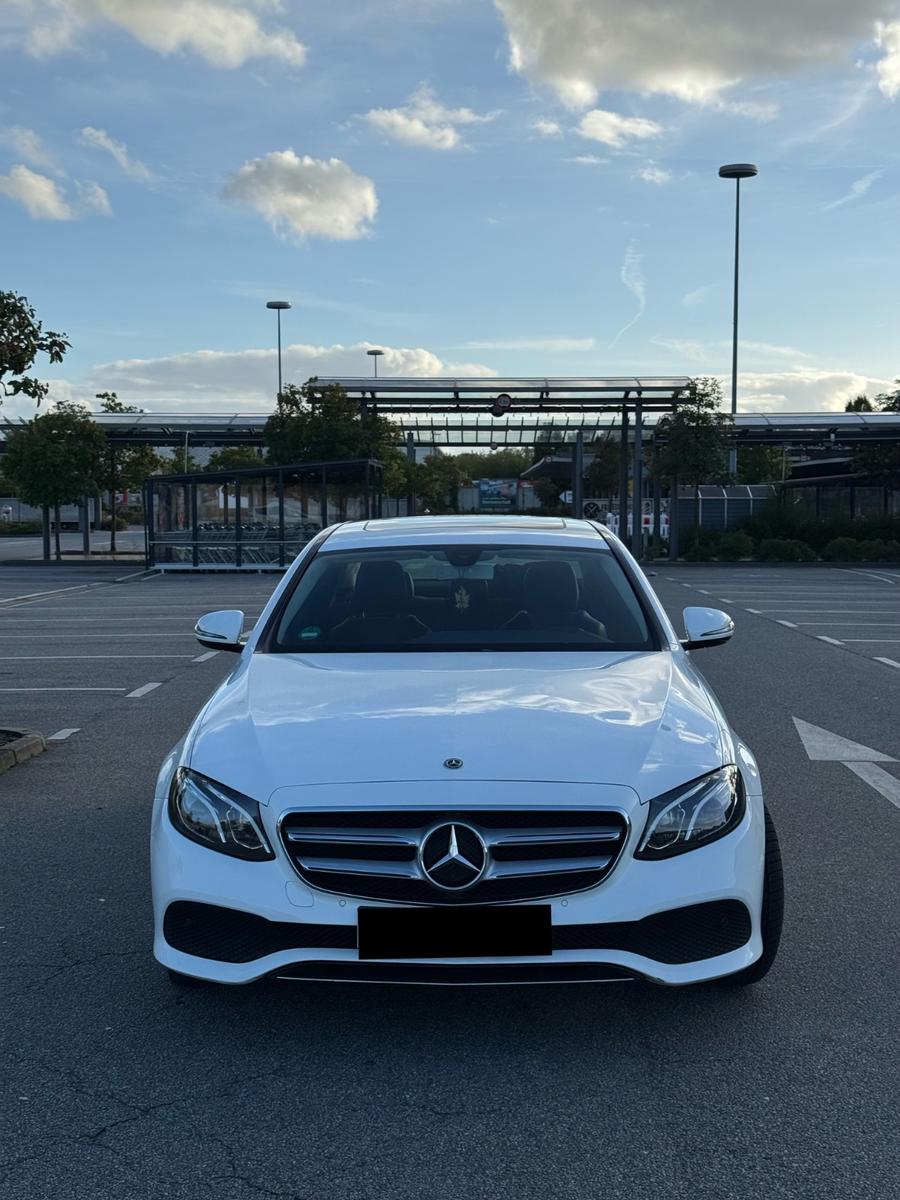 Mercedes-Benz E 220 d Autom. AMG Line