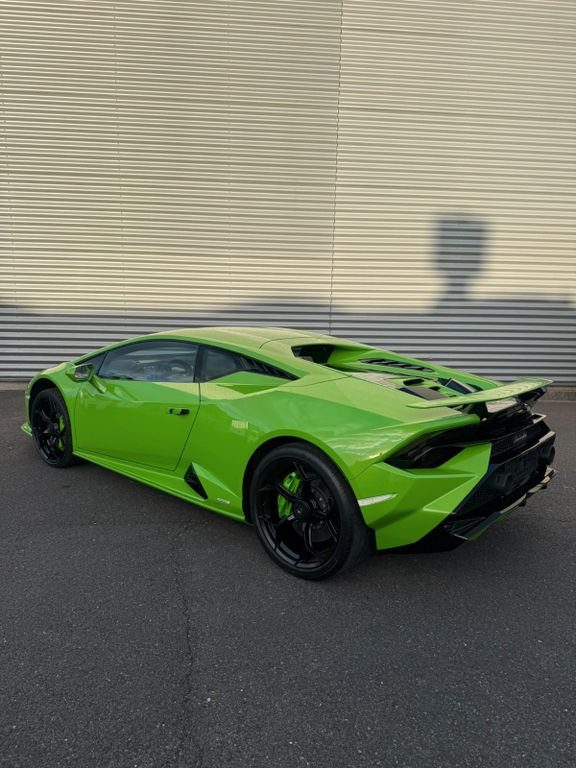LAMBORGHINI Huracán 2024