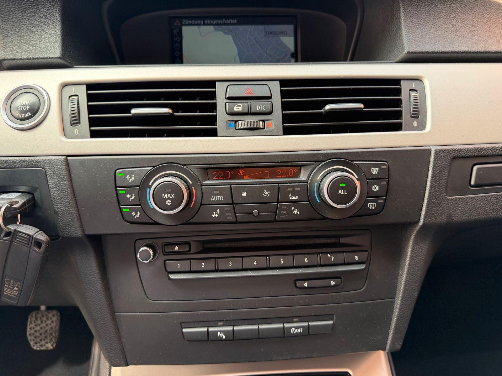 BMW 318 2010 — photo 10