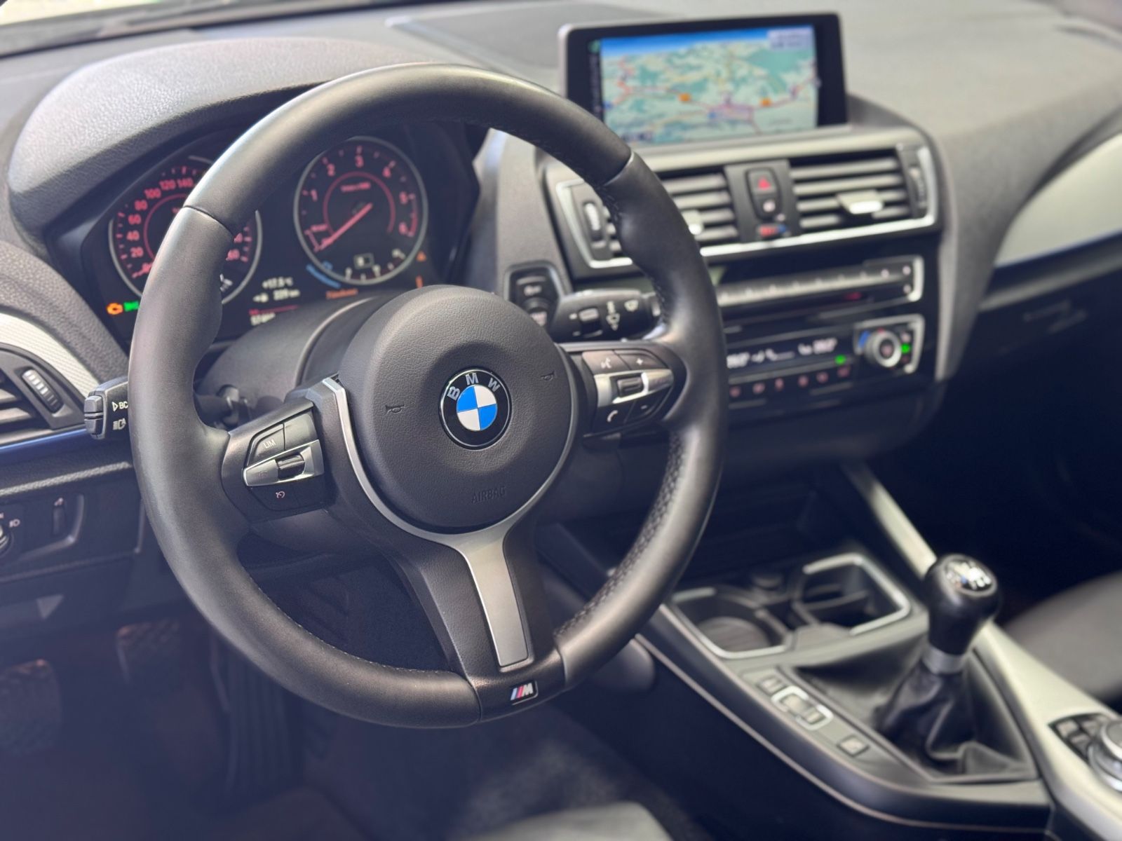 Fahrzeugabbildung BMW 220 d Coupe M Sport|19 ZOLL M-PERFORMANCE|LEDER|