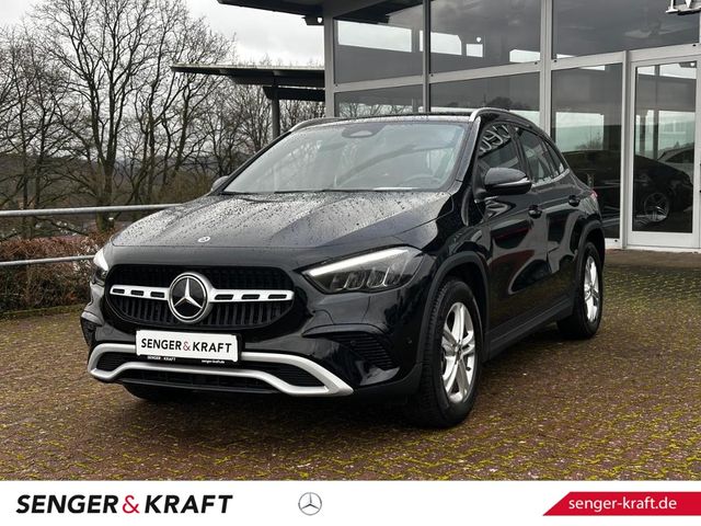 Mercedes-Benz GLA 200 KAM PDC SpurH Navi AUT Virtual KlimaA