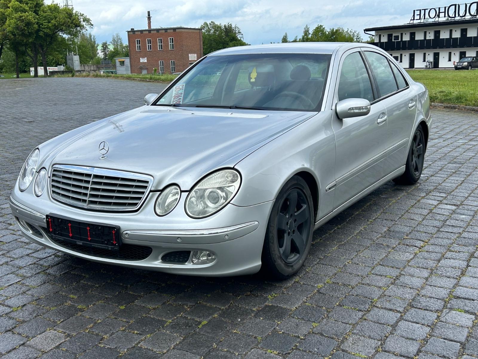 Mercedes-Benz E 200 CDI Limousine ELEGANCE*PDC*Klima*Tempomat