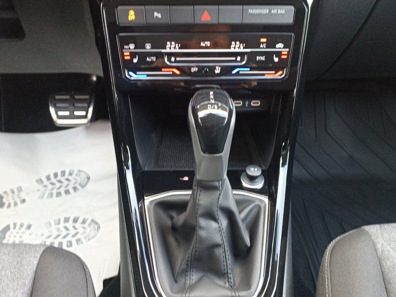 Fahrzeugansicht 12 Fahrzeugabbildung Volkswagen T-Cross 1.5 TSI Move DSG AHK+NAVI+LED+KAMERA