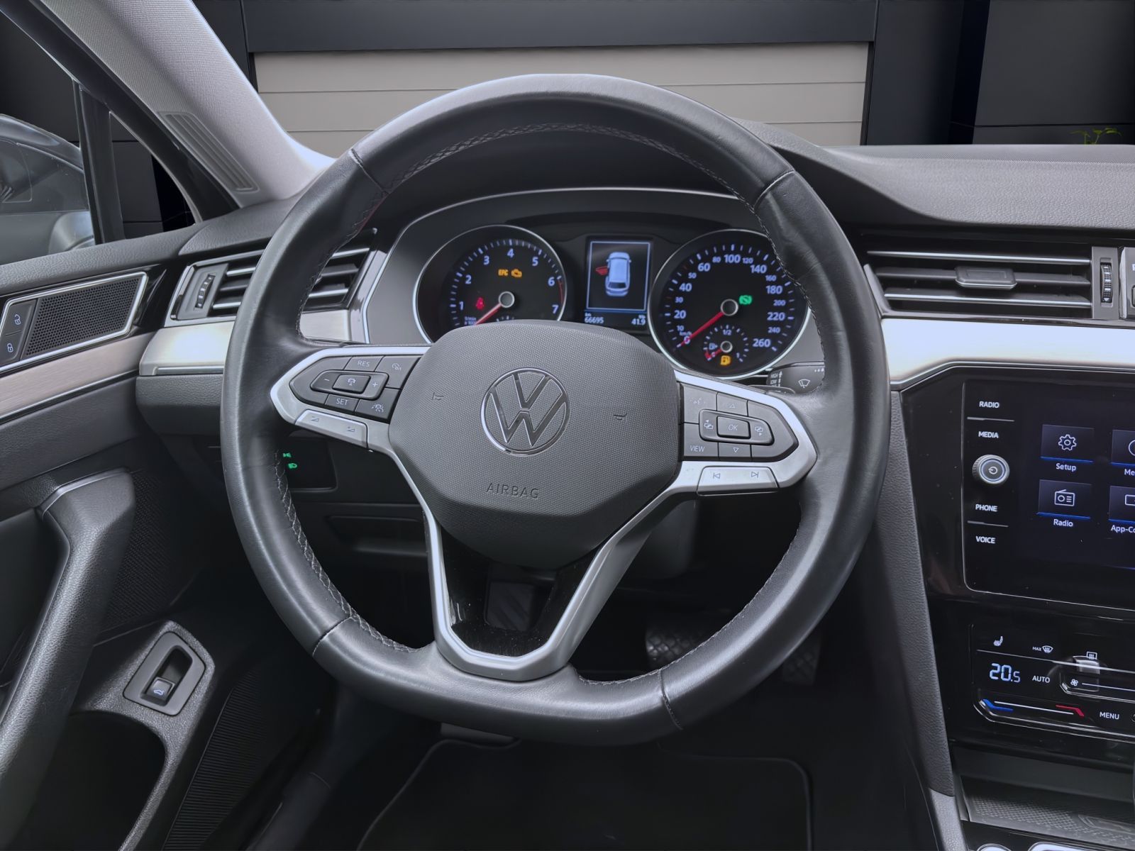 Volkswagen Passat Variant - Bild 12