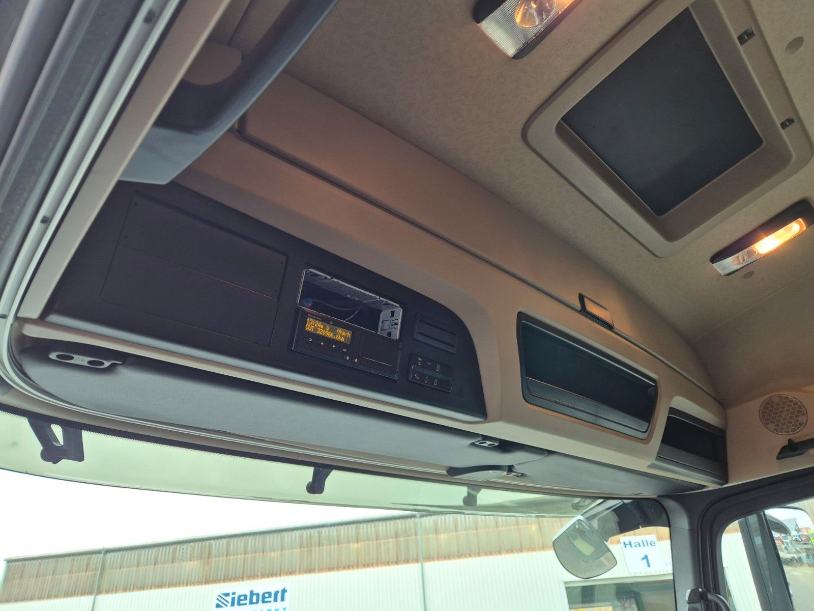 Fahrzeugabbildung Mercedes-Benz Actros 2543 LnR 6x2 Retarder