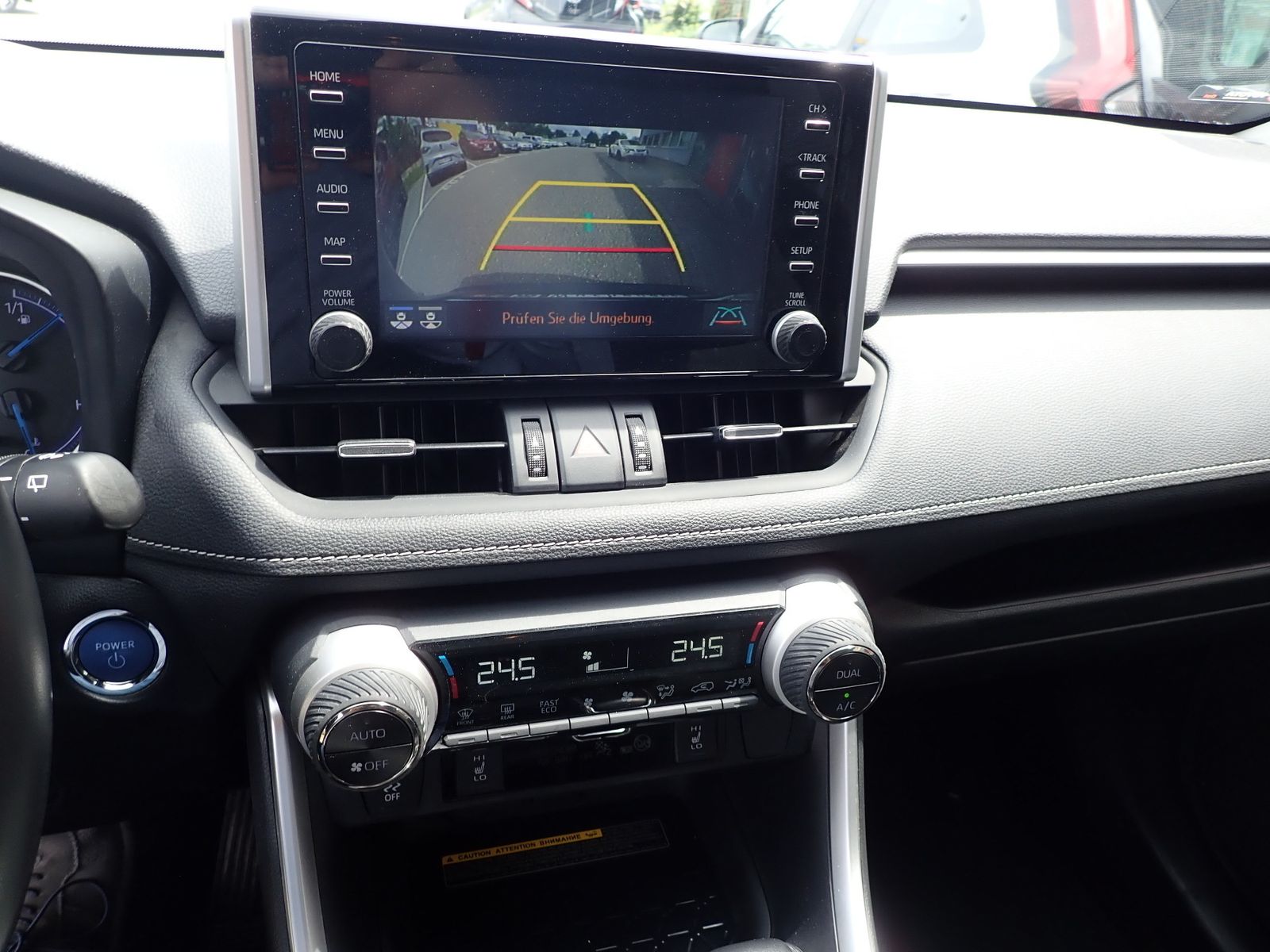 Fahrzeugabbildung Toyota RAV 4 Hybrid 4x2 Team Deutschland/NAVI/WKR/SH