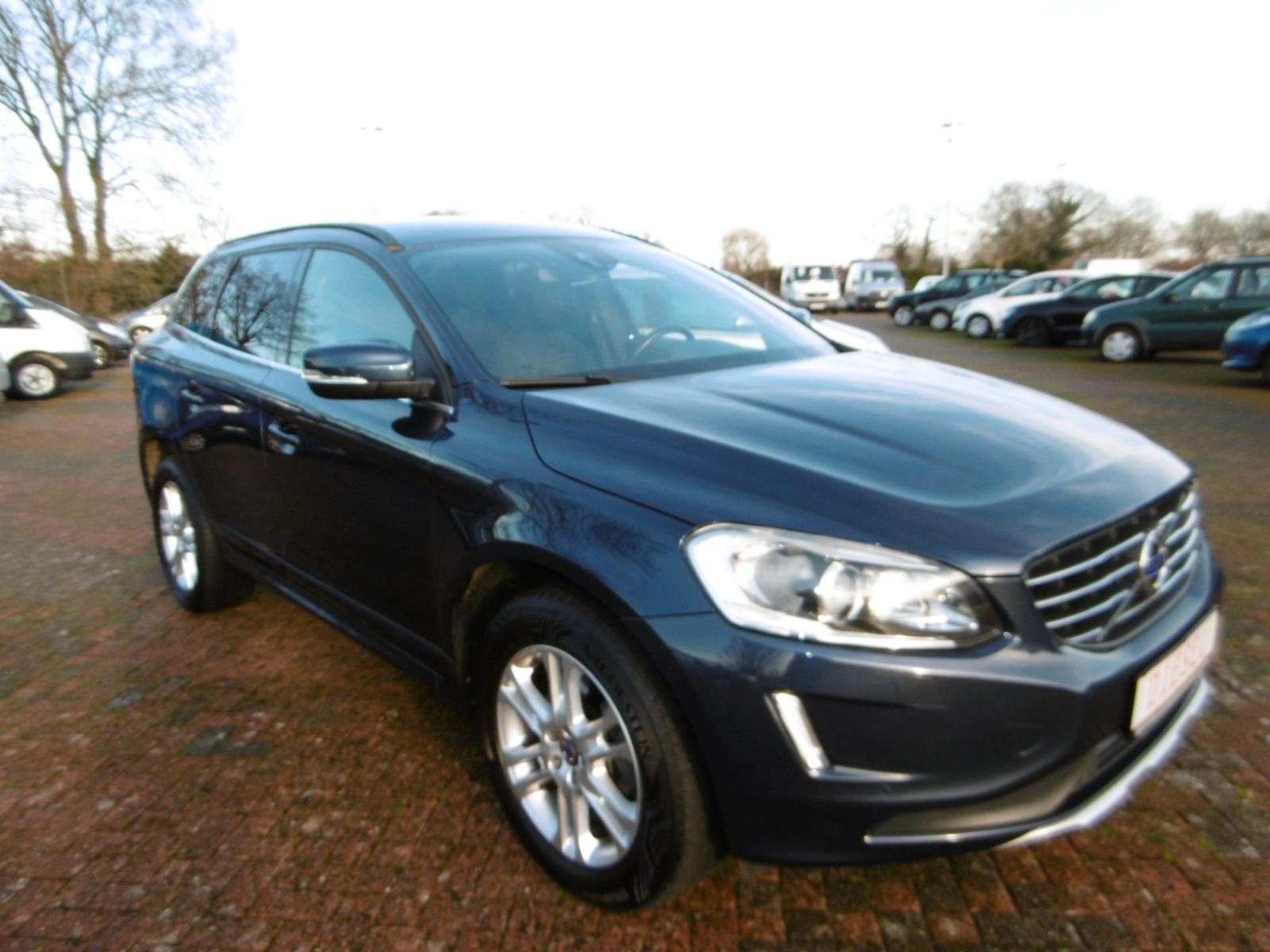 Volvo XC60 D4 Momentum, Scheckh. gepfl.,  Standheizung