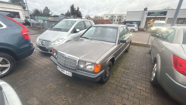 Mercedes-Benz 190 Schiebedach 3. Hand Historie