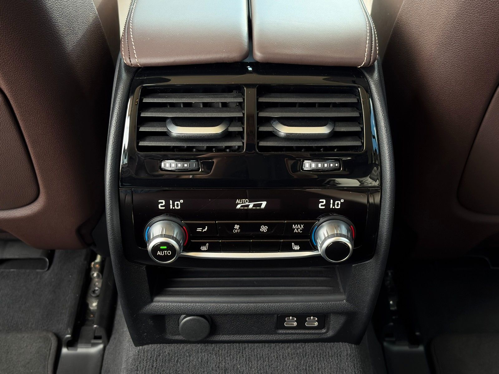 Fahrzeugabbildung BMW 530i Touring SHAD NAPPA HuD ACC SHZ SBL CAM PDC
