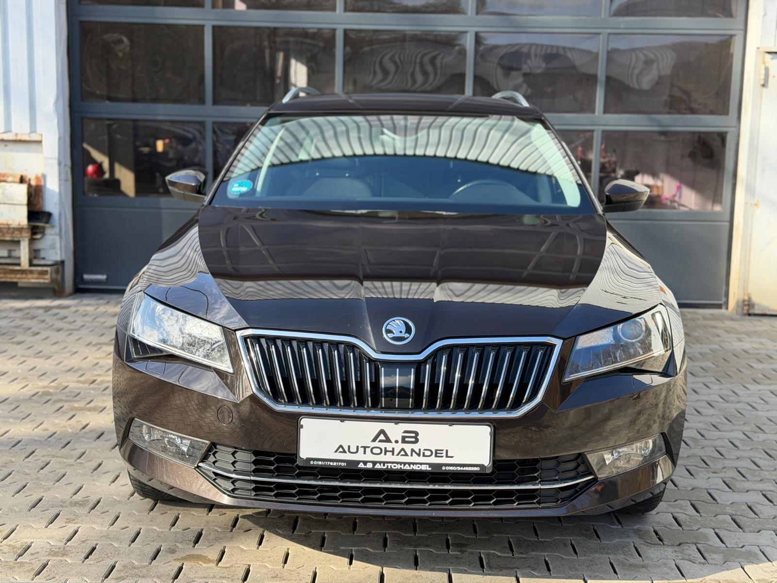 Skoda Superb Combi Style 1,8 TSI/DSG/CAM/LED/104800km!