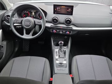 Fahrzeugabbildung Audi Q2 advanced 35 TFSI s-tronic Klima
